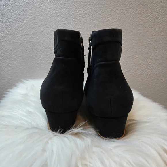 Linea Paolo Womens Wedge Black Ankle Bootie - Picture 6 of 10